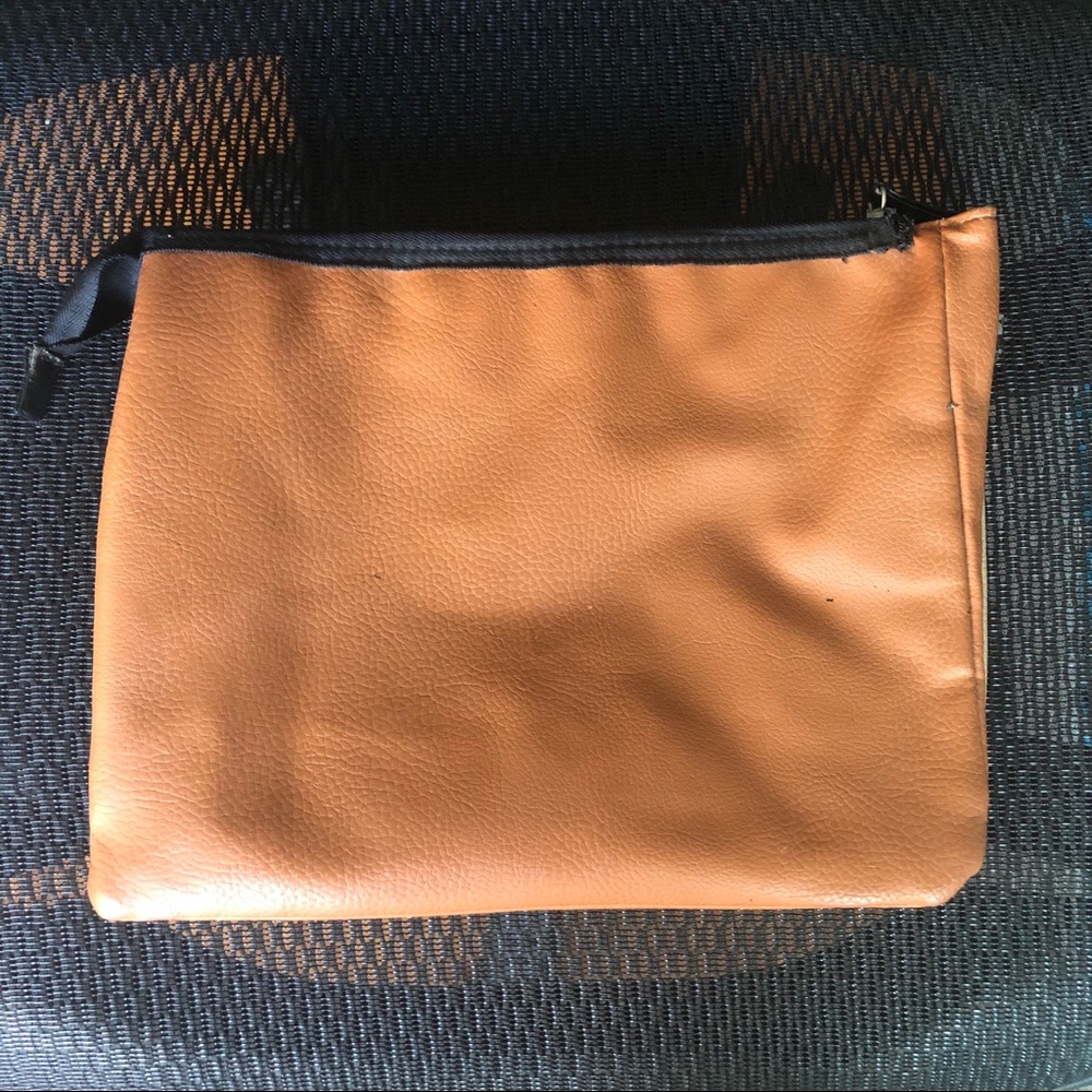 Pouch clutch bag